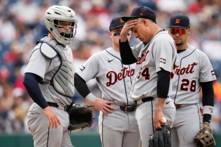 Guardians beat Tigers with walk-off HR